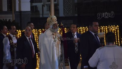 موكب البابا تواضروس يصل الكاتدرائية لبدء صلوات قداس عيد القيامة