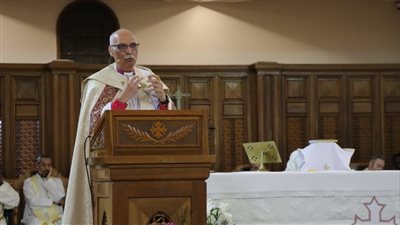 رئيس الأساقفة: قيامة المسيح تعطينا رجاء وسط ظروف الحياة