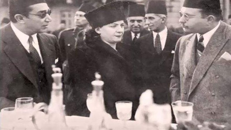 الفنانة زينب صدقى