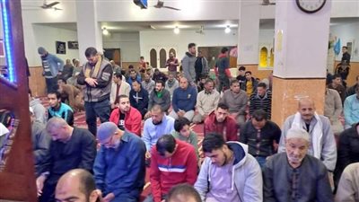 إقبال كبير على مساجد الإسكندرية لصلاة التراويح والعشاء 
