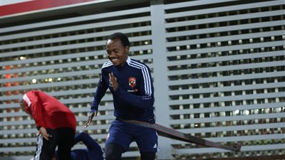  الدوري المصري، بيرسي تاو ينتظم في تدريبات الأهلي استعدادا لمواجهة سموحة 