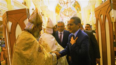 محافظ الغربية يشهد قداس عيد الميلاد المجيد بكنيسة ماري جرجس بطنطا (صور)