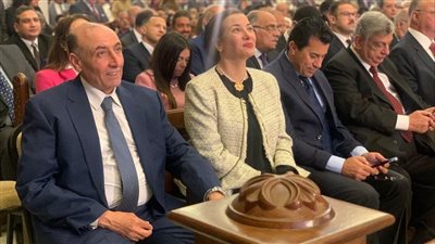 وزيرة البيئة تهنئ البابا تواضروس بعيد القيامة