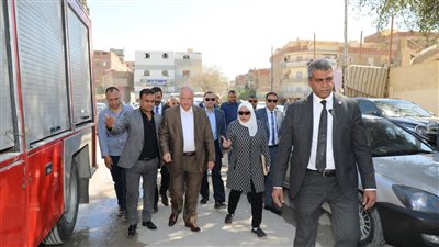 تعرضوا للاختناق أثناء الحفر، محافظ القاهرة يشرف على عملية إنقاذ العمال بحلوان 