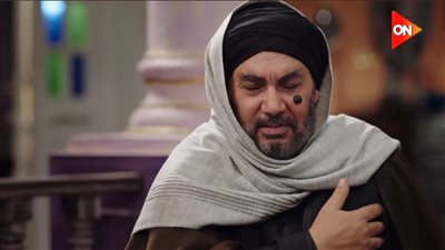 كمال أبو رية مفاجأة الحلقة 25 من مسلسل الكبير 7 (فيديو) 