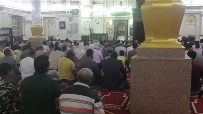 إقبال المصلين على مساجد الأقصر لإحياء ليالي العشر الأواخر من رمضان