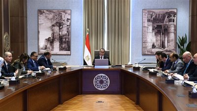 رئيس الوزراء يتابع الموقف التنفيذي لإعداد الاستراتيجية الوطنية للتنمية الصناعية