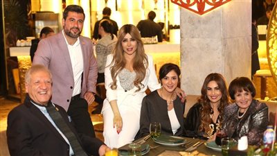 نجوم الفن والإعلام في سحور منصة 