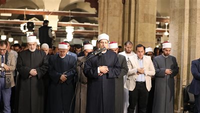 الجامع الأزهر كامل العدد في ليلة السابع والعشرين من رمضان (صور) 