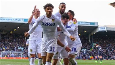 الدوري الإنجليزي، ليدز يونايتد يقلص الفارق أمام ليفربول عن طريق سينستيرا 