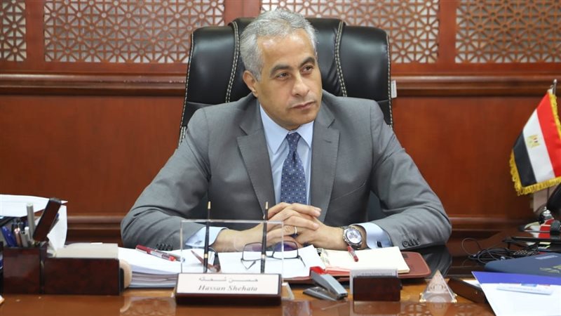 حسن شحاتة وزير القوى