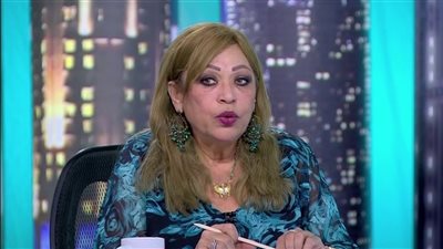 منى عمر: مراكز إغاثة الهلال الأحمر بمعبر أرقين الحدودي واجب إنساني لمصر