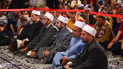  كبار القراء يحيون ليلة القدر من مسجد الحسين (فيديو وصور)