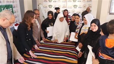 نائب محافظ الجيزة تشهد فعالية تكريم 52 سيدة تم محو أميتهن بأوسيم