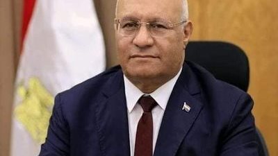 رئيس جامعة بنها يهنىء الفائزين بقرعة الحج