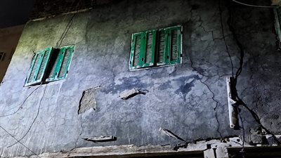 انهيار أجزاء من عقار بمنطقة الجمرك بالإسكندرية دون إصابات 