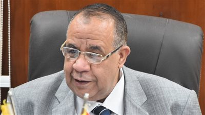  شؤون التعليم بجامعة الأقصر يناقش اعتماد الجداول النهائية للفصل الدراسي الثاني 