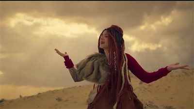 جت سليمة، دنيا سمير غانم تغني في الصحراء 