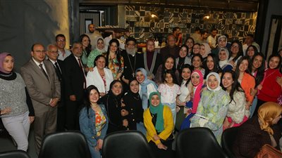 وكيل تعليم بورسعيد تحضر حفل إفطار جماعي بمدرسة تابعة لمطرانية الأقباط الأرثوذكس 