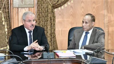 مجلس جامعة القناة يناقش بدء امتحانات الفصل الدراسي الثاني  