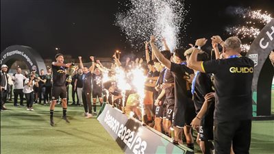 لاعبو زد يحتفلون بالتتويج بأول بطولة رسمية في دوري الجمهورية للناشئين (صور)