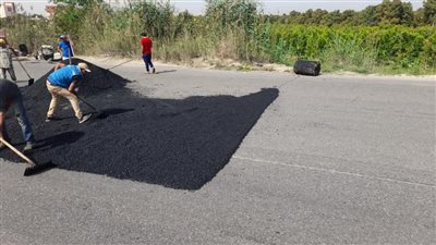 إصلاح هبوط أرضي في قرية الفردان بالإسماعيلية 