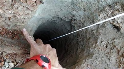 هيئة الإسعاف تنجح في إنقاذ مصاب سقط في بئر خرساني بارتفاع 8 أمتار