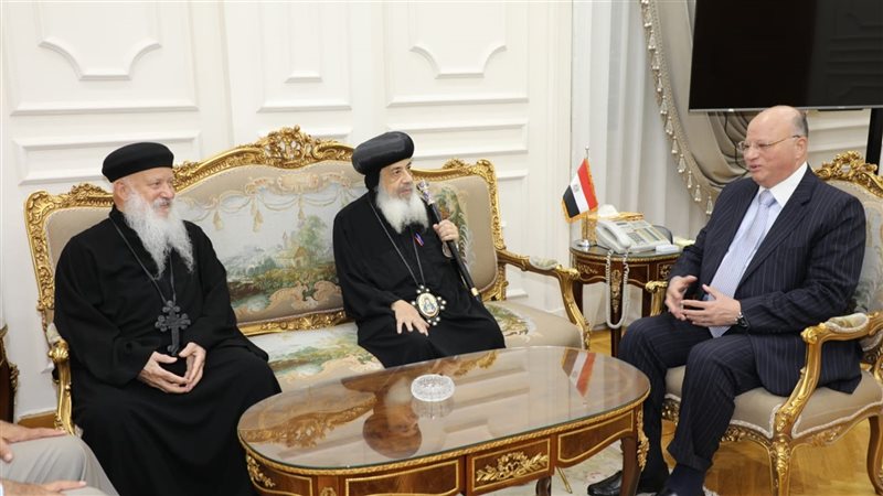 محافظ القاهرة يستقبل
