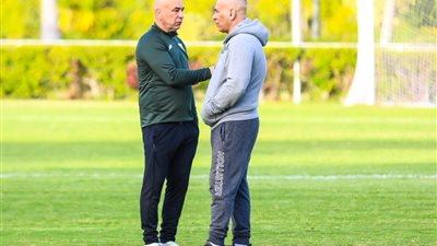 المصري، حسام حسن يجتمع بجهازه المعاون لبحث ترتيبات مباراة الإسماعيلي