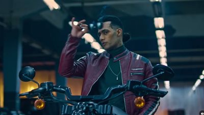 مفاجأة في برومو فيلم 