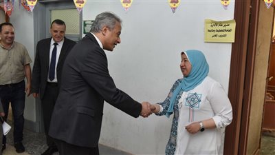 شحاتة يحث العاملين على مواصلة العمل لتنفيذ خطط 