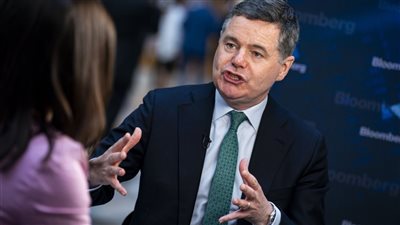 الاتحاد الأوروبي يقترح خطة لتيسير تصفية البنوك الصغيرة