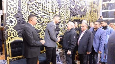 محافظ الدقهلية يتلقى العزاء في وفاة السكرتير العام المساعد للمحافظة (صور)