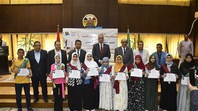 محافظ الفيوم يكرم الأيتام المتفوقين وحفظة القرآن الكريم 