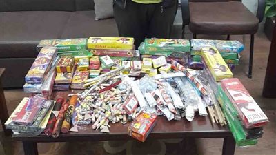 ضبط كمية من الألعاب النارية بحوزة بائع في الإسكندرية 