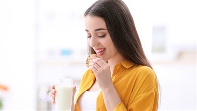 أطعمة لعلاج مشاكل الجهاز الهضمي بعد تناول الكحك والبسكويت