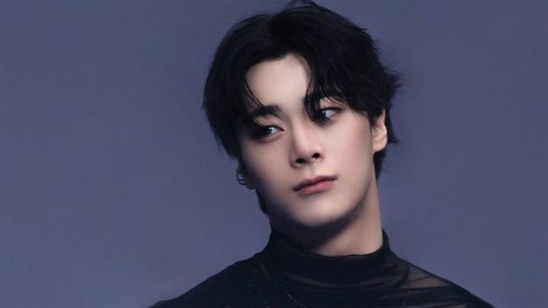 Moonbin من فرقة Astro,