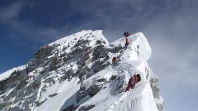 إنقاذ متسلق هندي بعد 3 أيام على فقدانه في جبل أنابورنا 