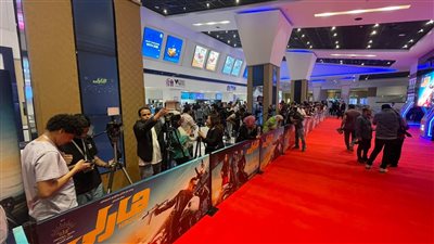 إقبال جماهيري كبير على فيلم هارلي (صور) 