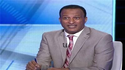 الأهلي يقدم العزاء لنجمه السابق أسامة عرابي في وفاة والدته