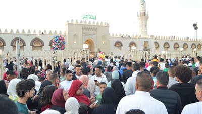 تحرك برلماني بشأن ظاهرة اختلاط الرجال بالنساء في صلاة العيد