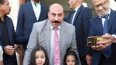 محافظ أسوان يهنئ المواطنين بعيد الفطر (صور)