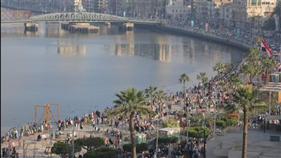 كورنيش رأس البر كامل العدد في أول أيام عيد الفطر المبارك 