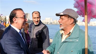 محافظ الإسكندرية يكلف المختصين بمتابعة الخدمات المقدمة للمواطنين