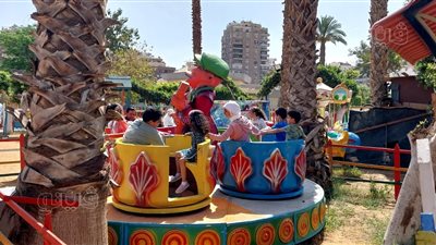 احتفالات أهالي البحيرة في أول أيام عيد الفطر بالحدائق والمتنزهات (فيديو)