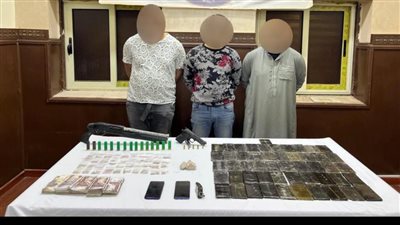 ضبط كميات من المخدرات وأسلحة نارية وذخائر بحوزة 3 عناصر إجرامية بالمنوفية