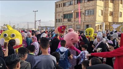 الحدائق تستقبل المصريين في أول أيام عيد الفطر.. 25 ألف زائر لـ حديقة الحيوان بالجيزة.. وإقبال الأسر على متنزهات القناطر 