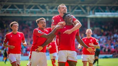 الدوري الإنجليزي، نوتنجهام يفوز على برينتفورد بثنائية 