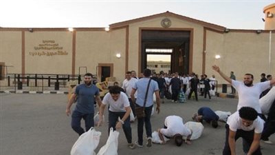 شاهد.. احتفالات نزلاء مراكز الإصلاح والتأهيل بعيد الفطر وفرحة المفرج عنهم بالعفو الرئاسي