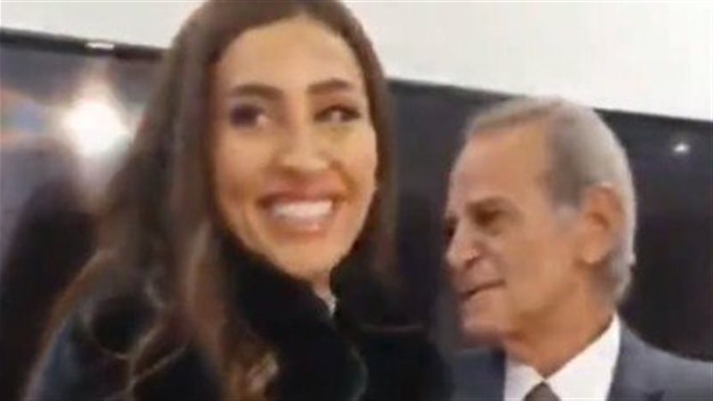 دينا الشربيني ووالدها،